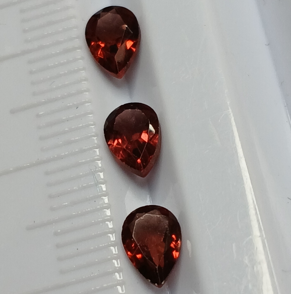 Red Teardrop Rhodolite Garnet Gemstones 6x4mm